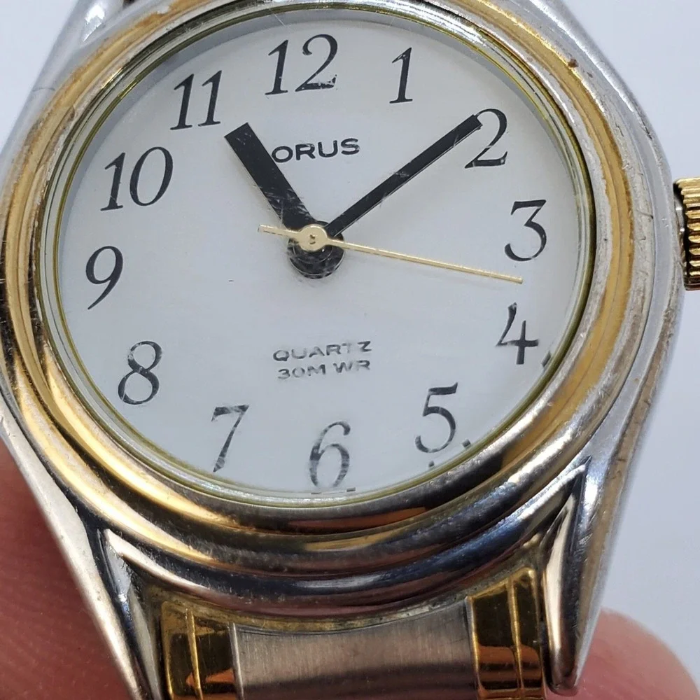VTG Lorus Seiko Watch Women 28MM White Dial Two Tone Expandable Band New Battery